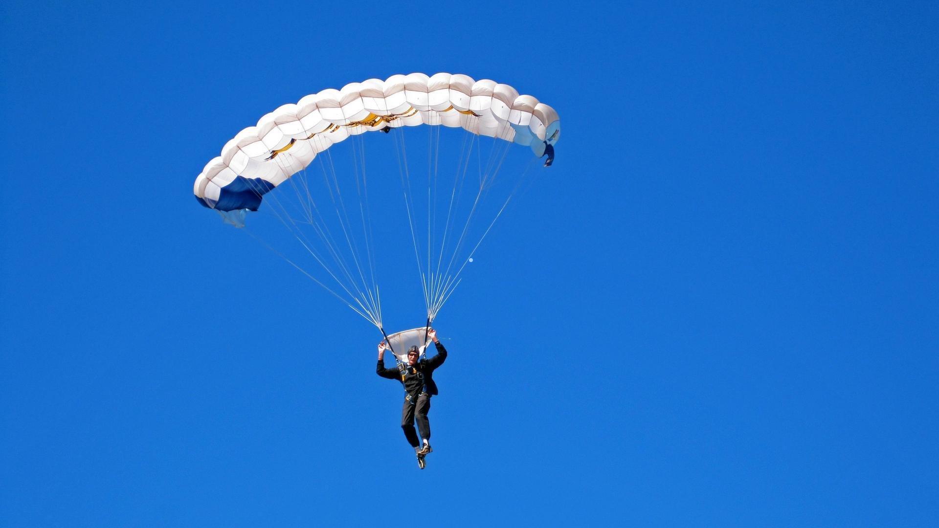 卡莱尔，我们就是这种类型的球队 需要每个人都站出来