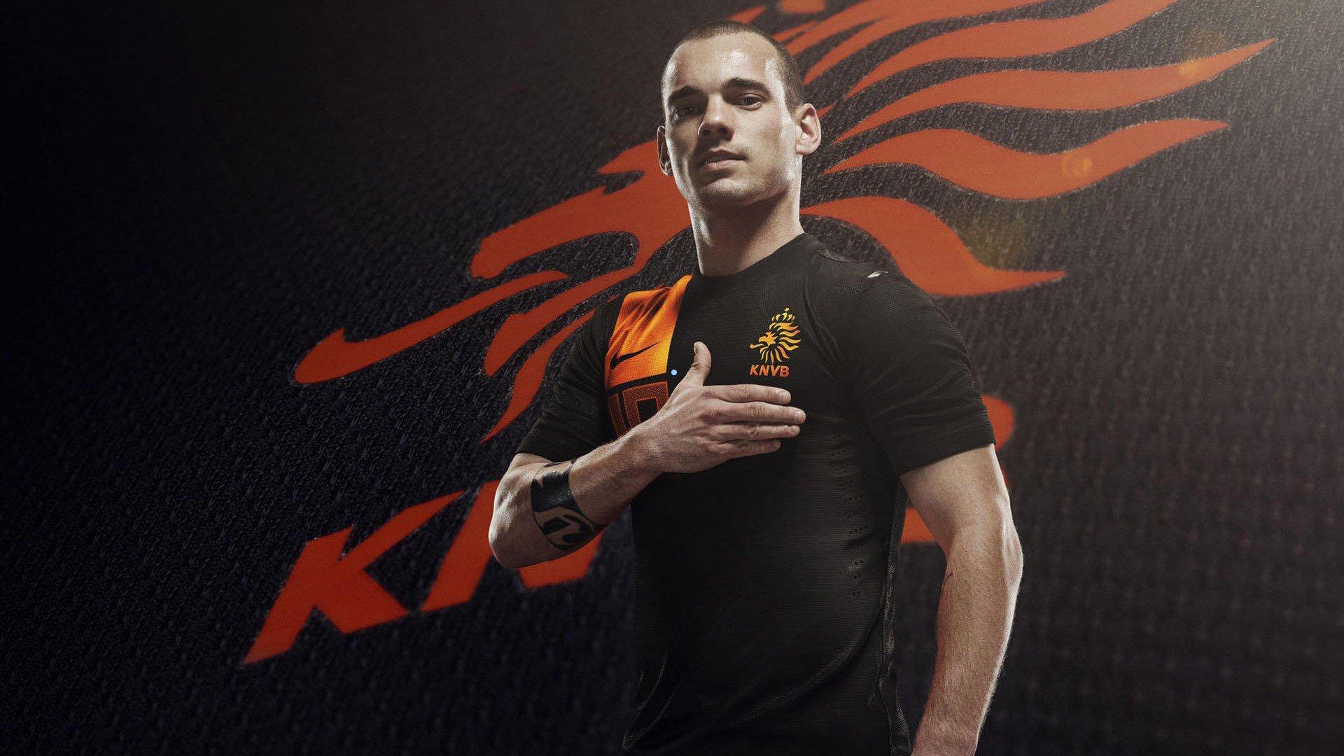 金球热门状态低迷,登贝莱半场迷失,进攻端零贡献成焦点